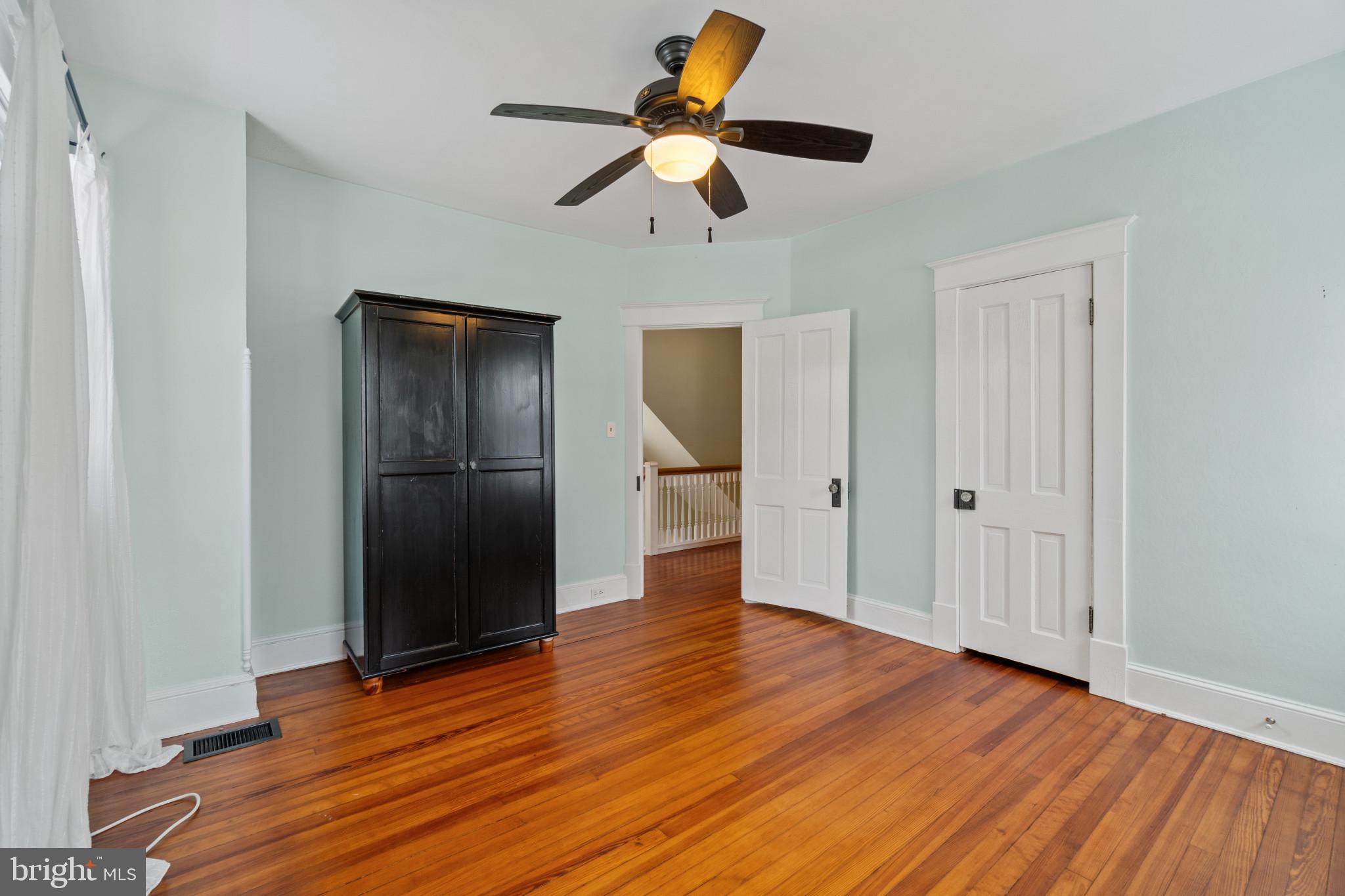 KENWOOD PARK - Residential