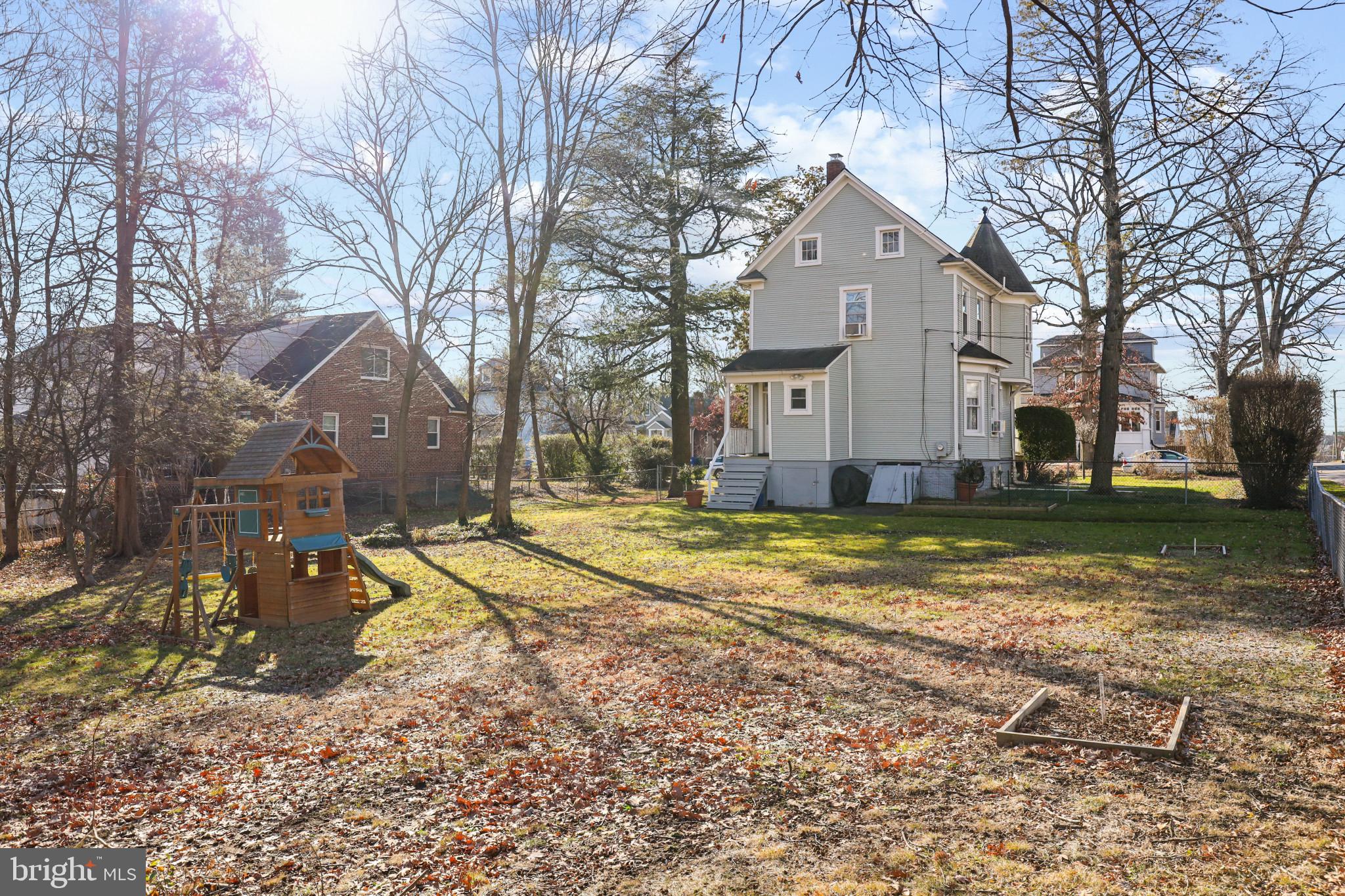 KENWOOD PARK - Residential