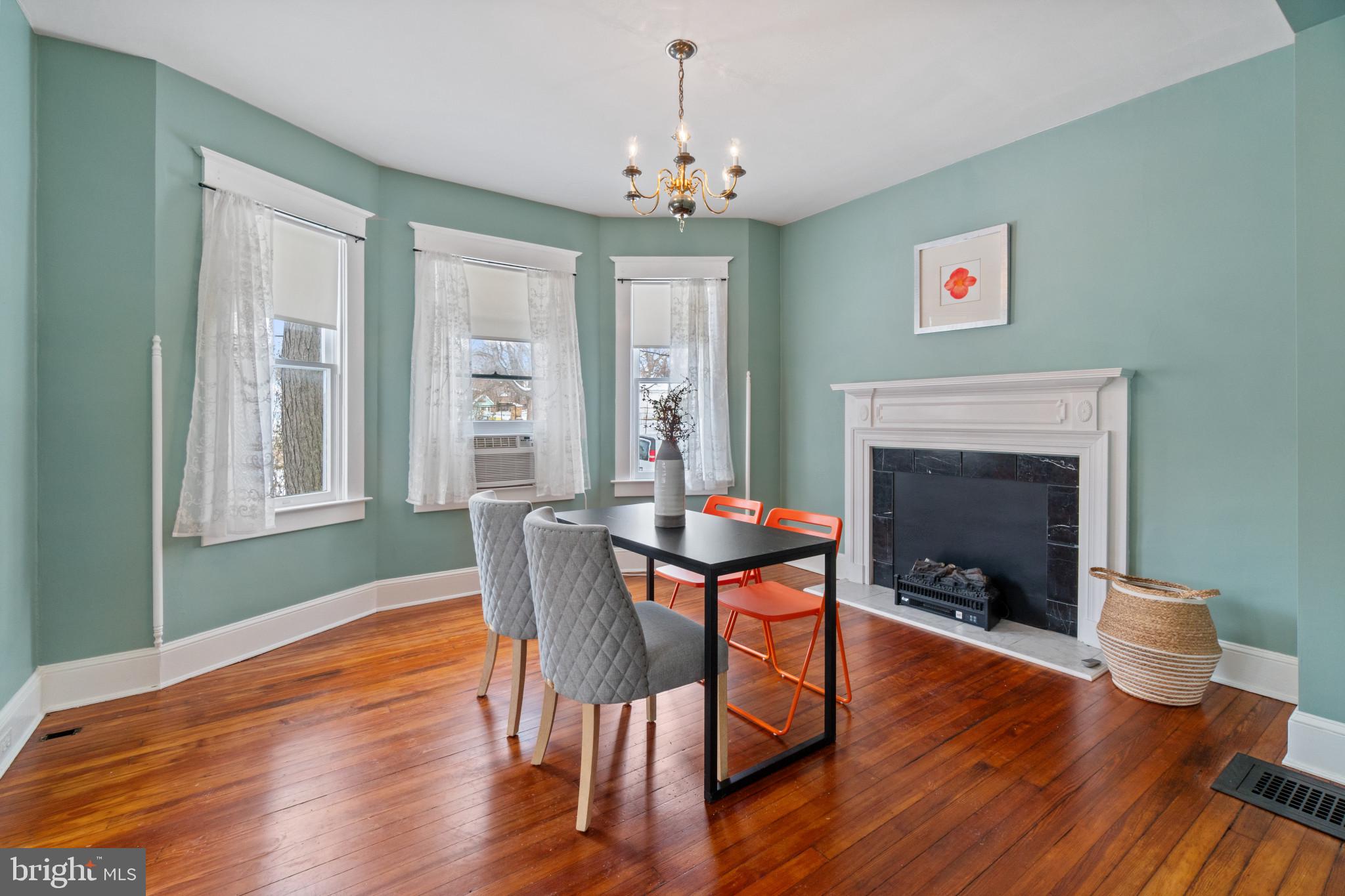 KENWOOD PARK - Residential