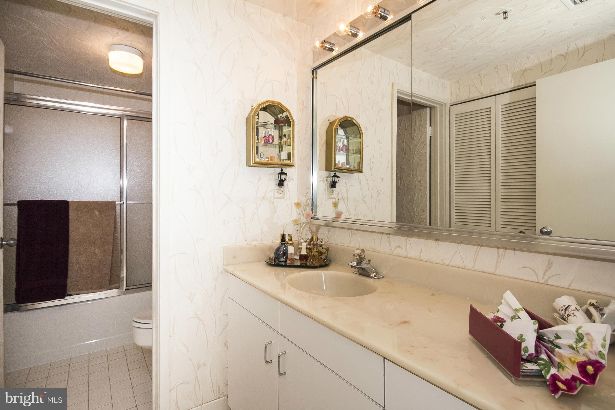 ANNEN WOODS - Residential