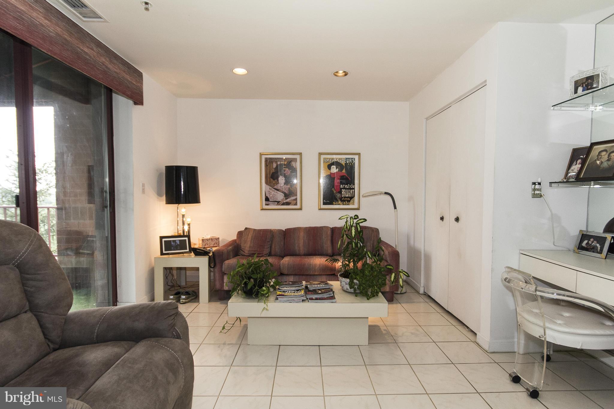 ANNEN WOODS - Residential