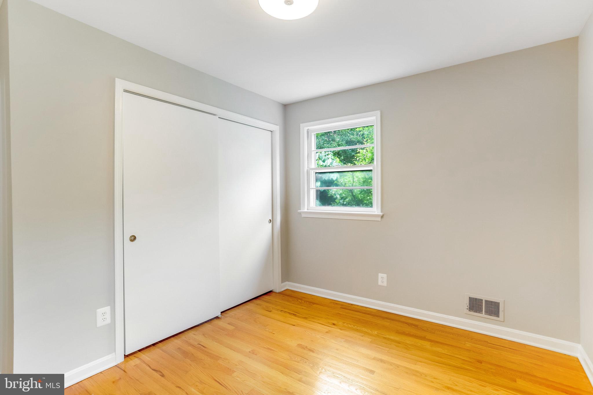 BARCROFT - Residential