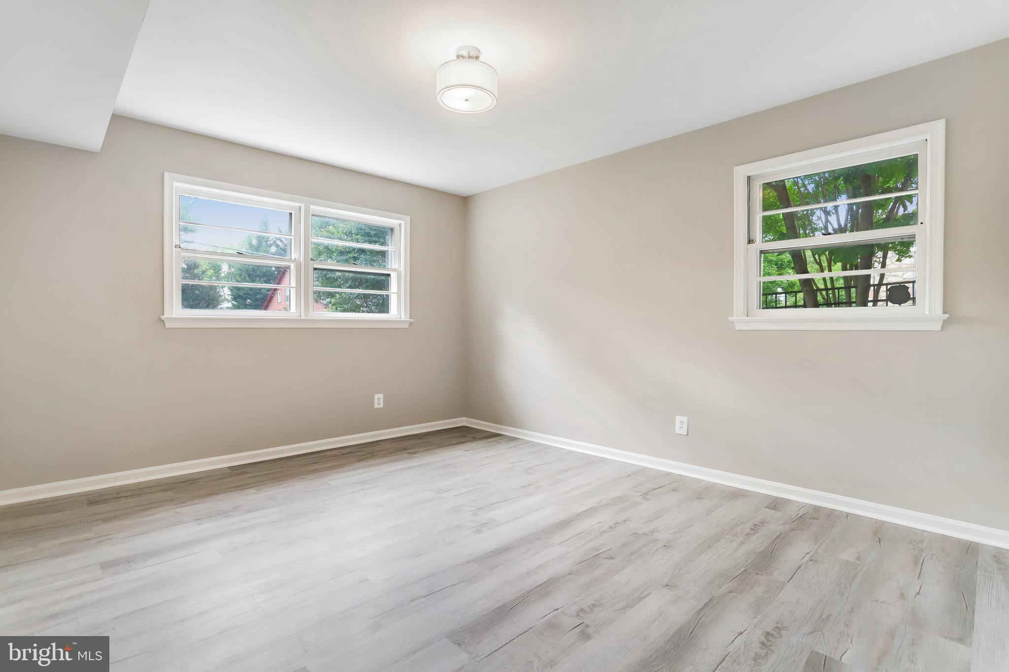 BARCROFT - Residential