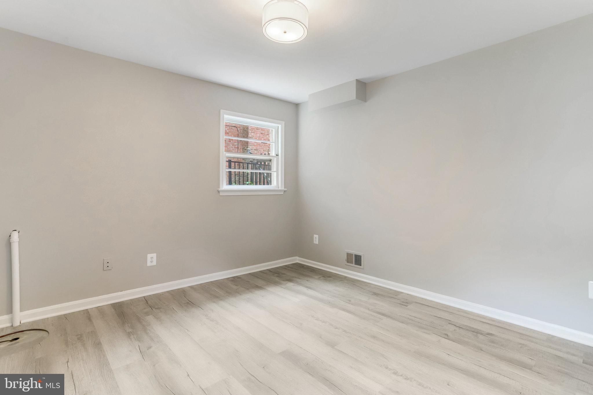 BARCROFT - Residential