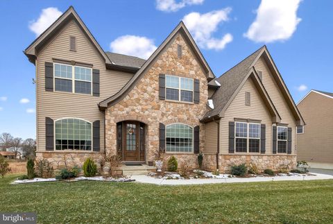 Photo of 454 E Delp Road, LANCASTER, PA 17601 (MLS # PALA2089898)