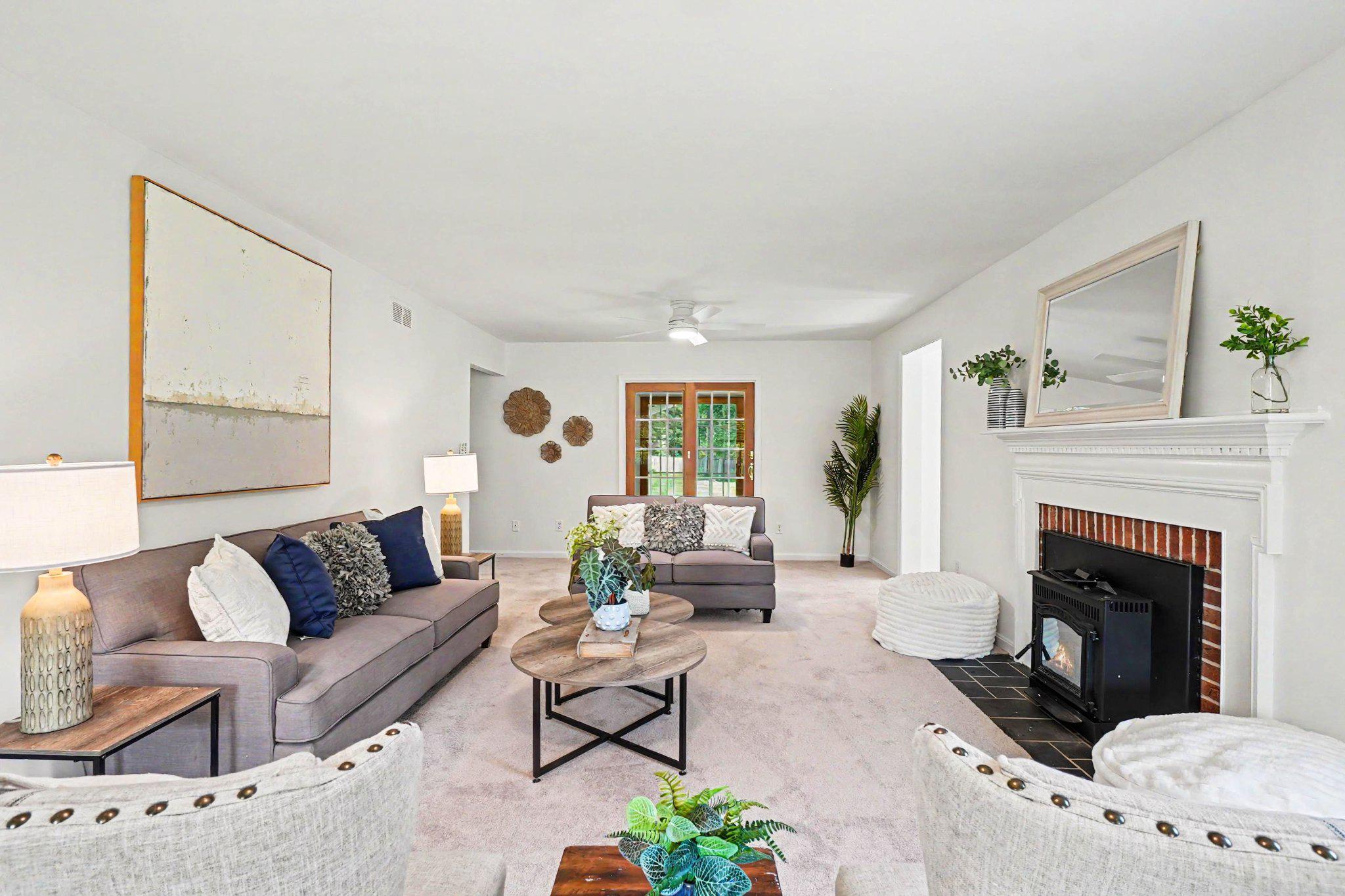 ADVOCATE HILL FARMS - Residential
