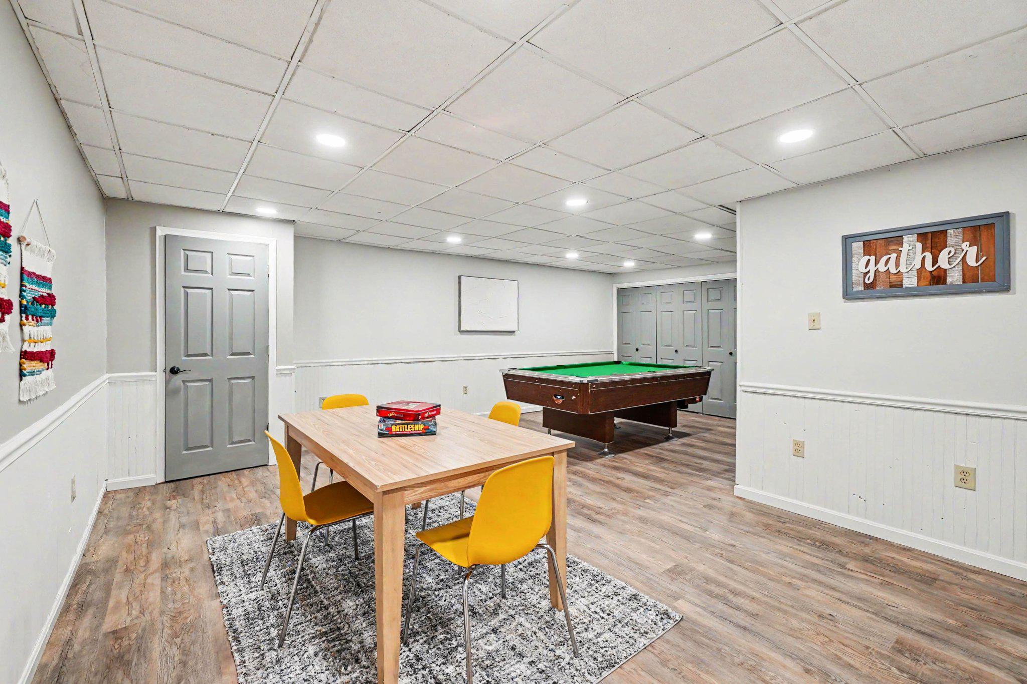 ADVOCATE HILL FARMS - Residential