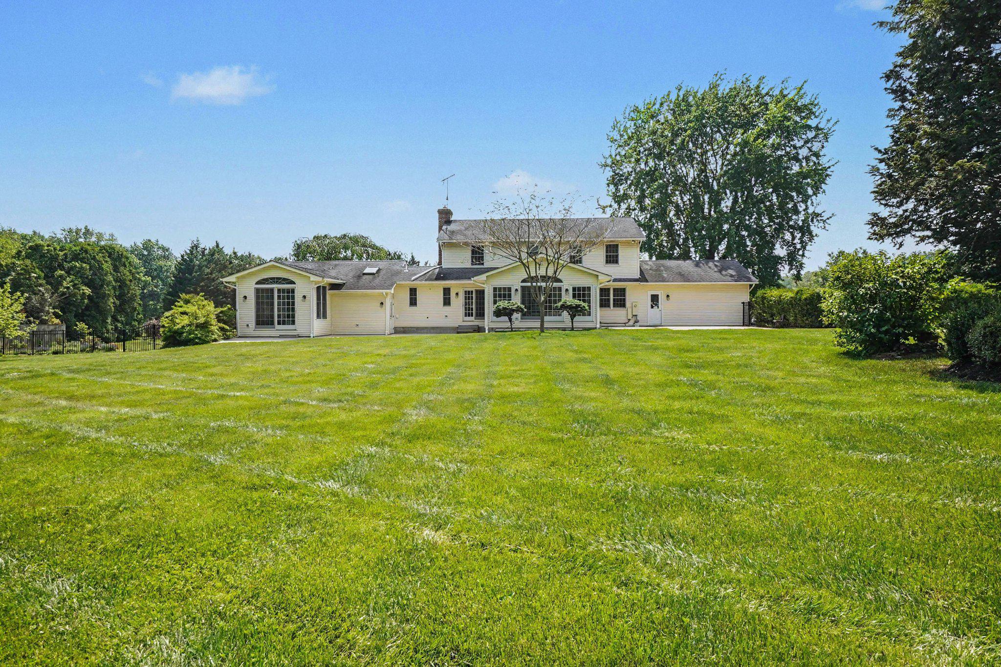 ADVOCATE HILL FARMS - Residential