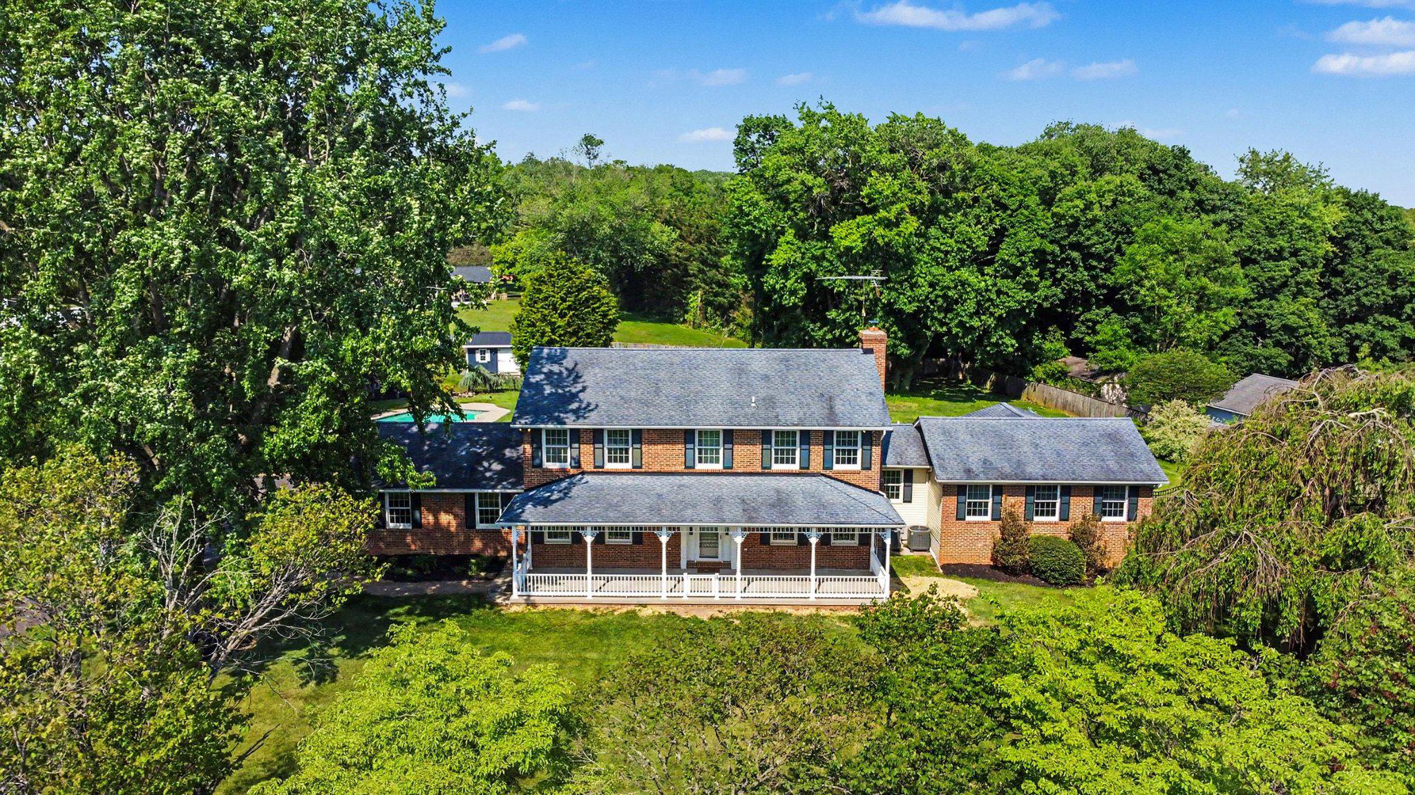 ADVOCATE HILL FARMS - Residential