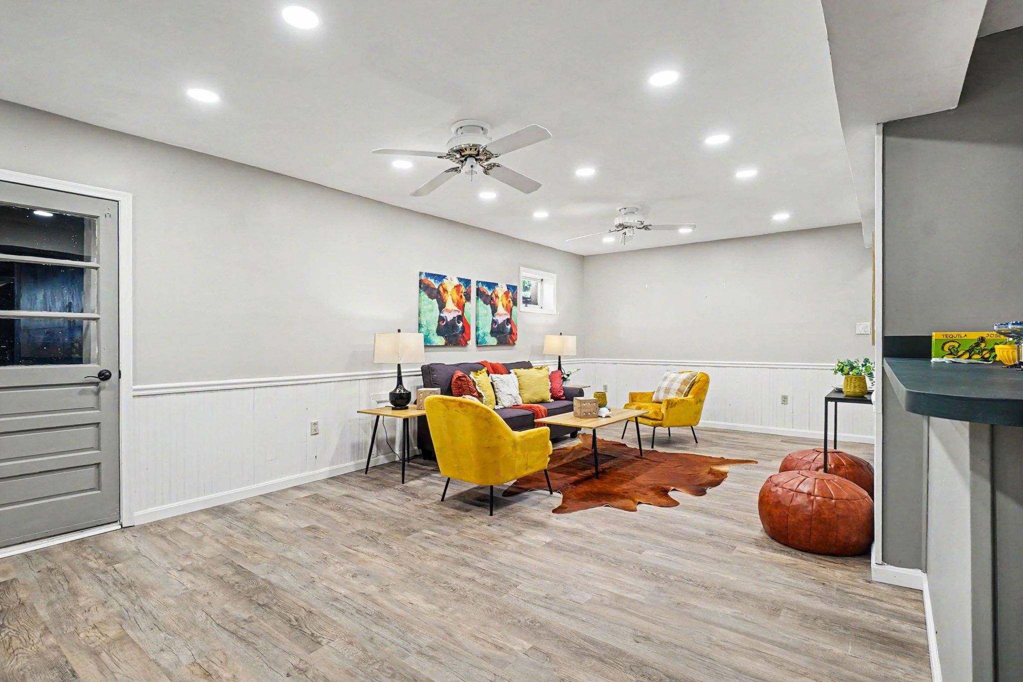 ADVOCATE HILL FARMS - Residential