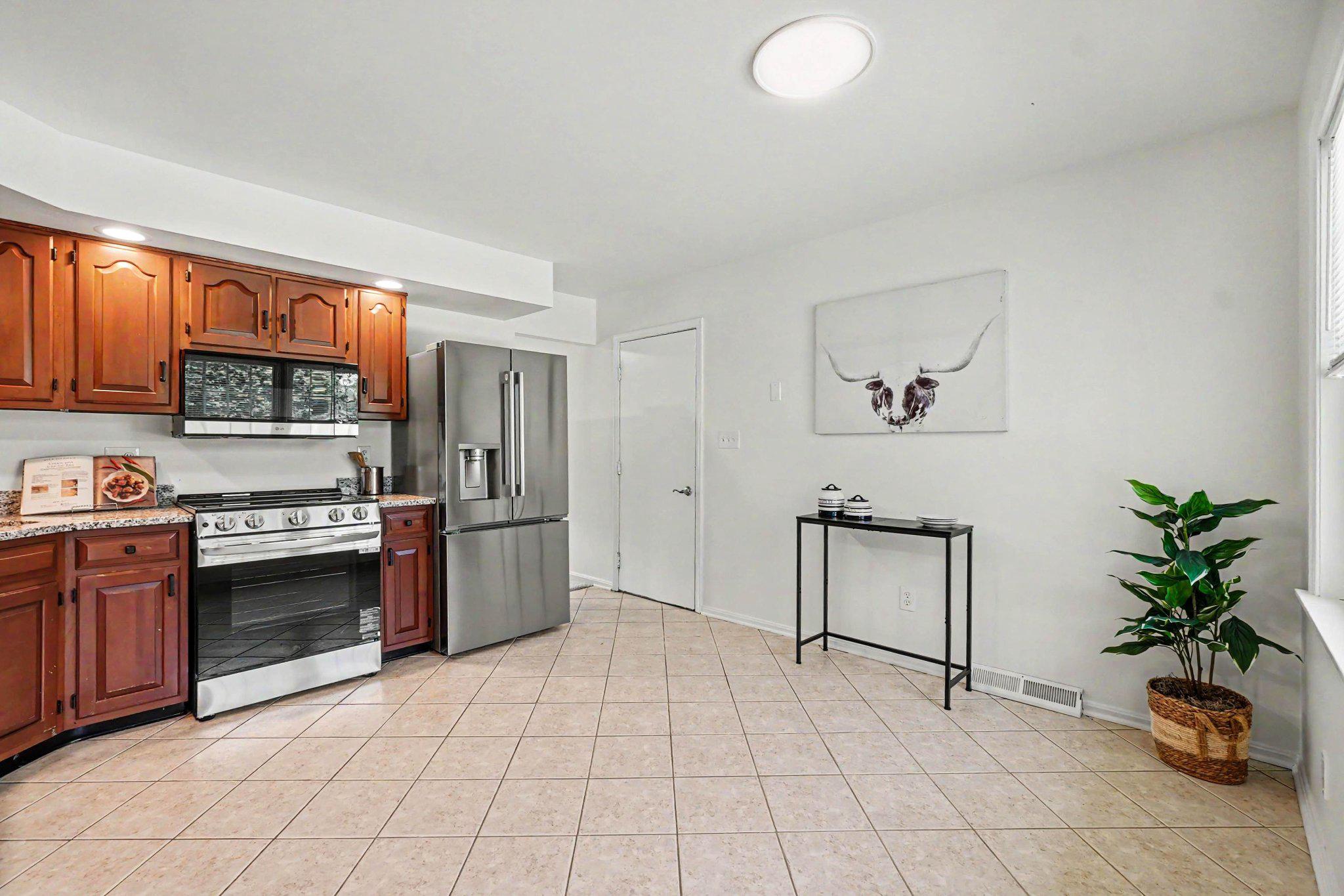 ADVOCATE HILL FARMS - Residential