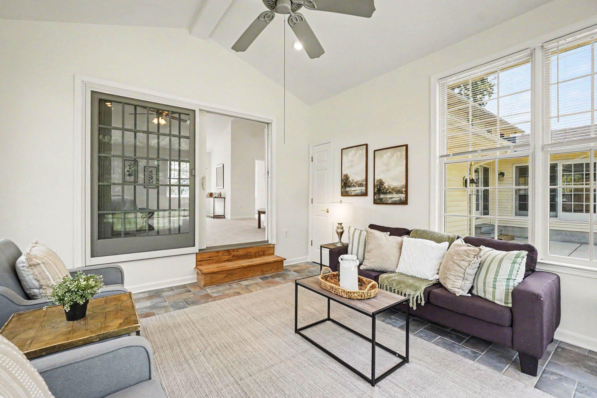 ADVOCATE HILL FARMS - Residential