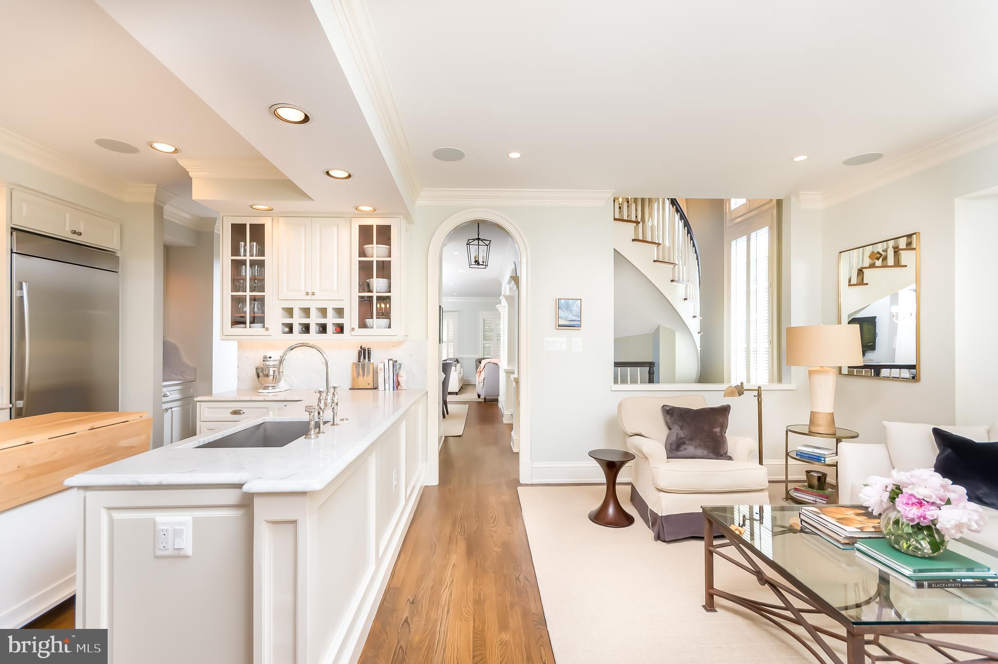 HAMPTONS OF MCLEAN - Residential