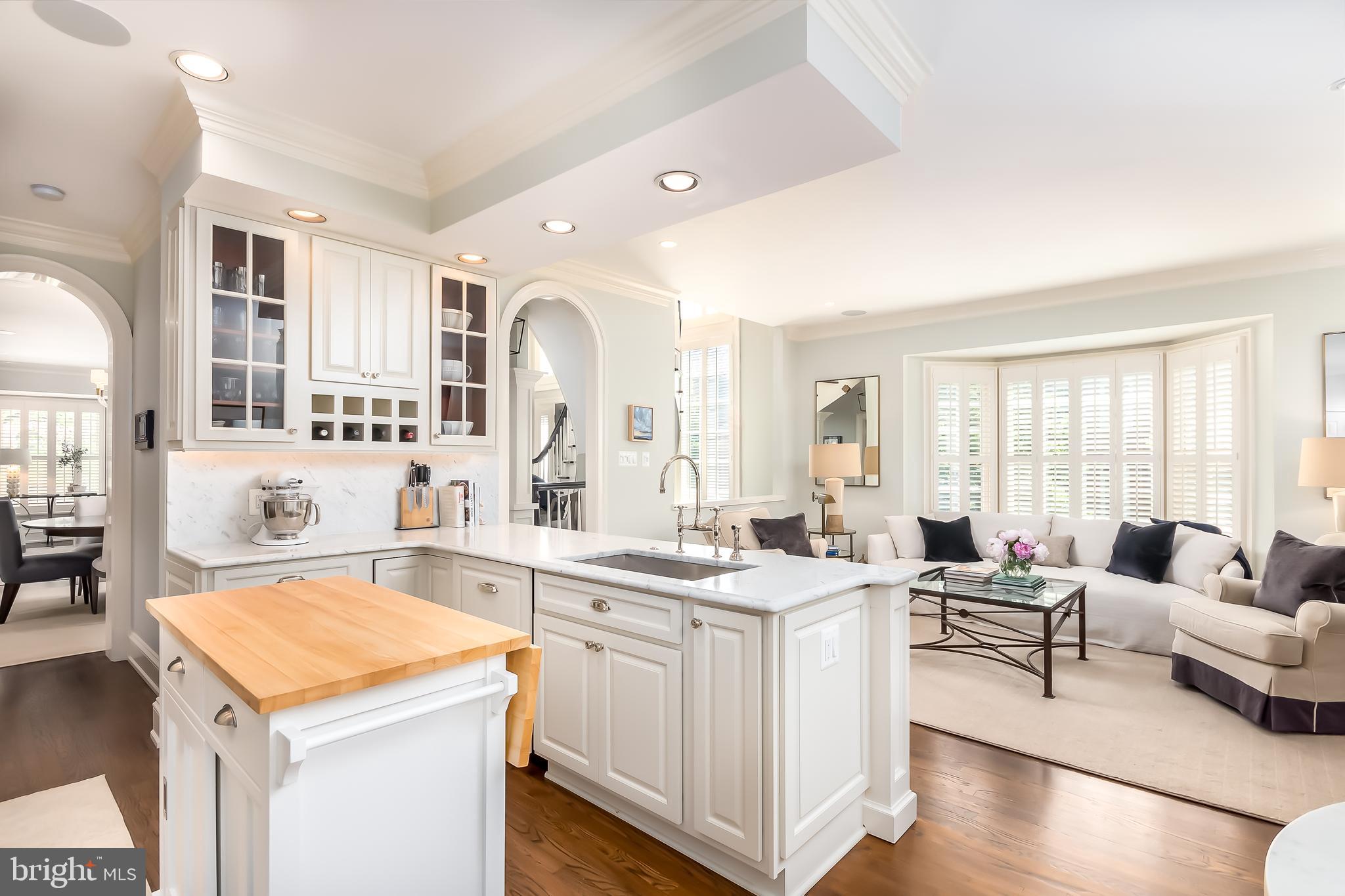 HAMPTONS OF MCLEAN - Residential