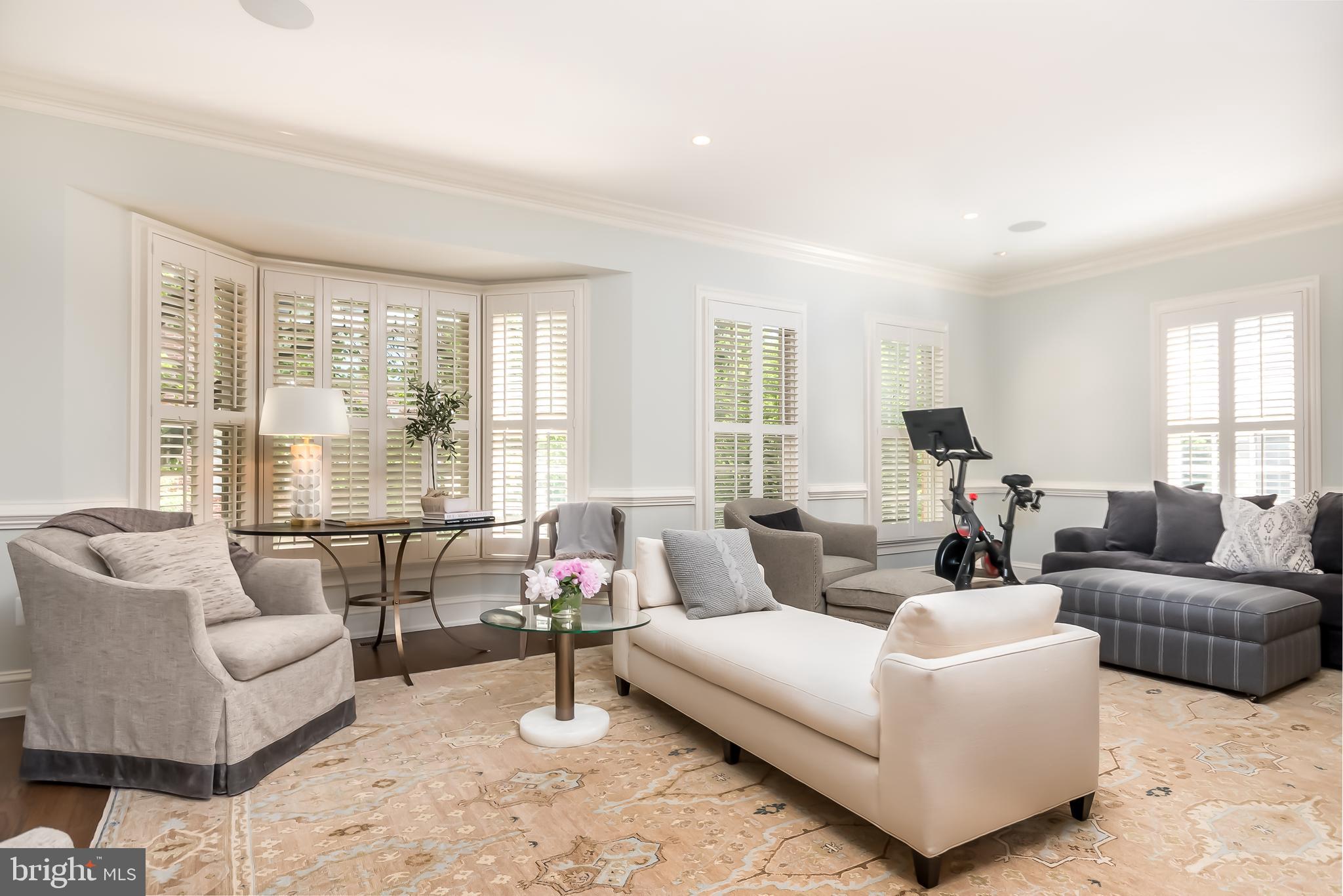 HAMPTONS OF MCLEAN - Residential