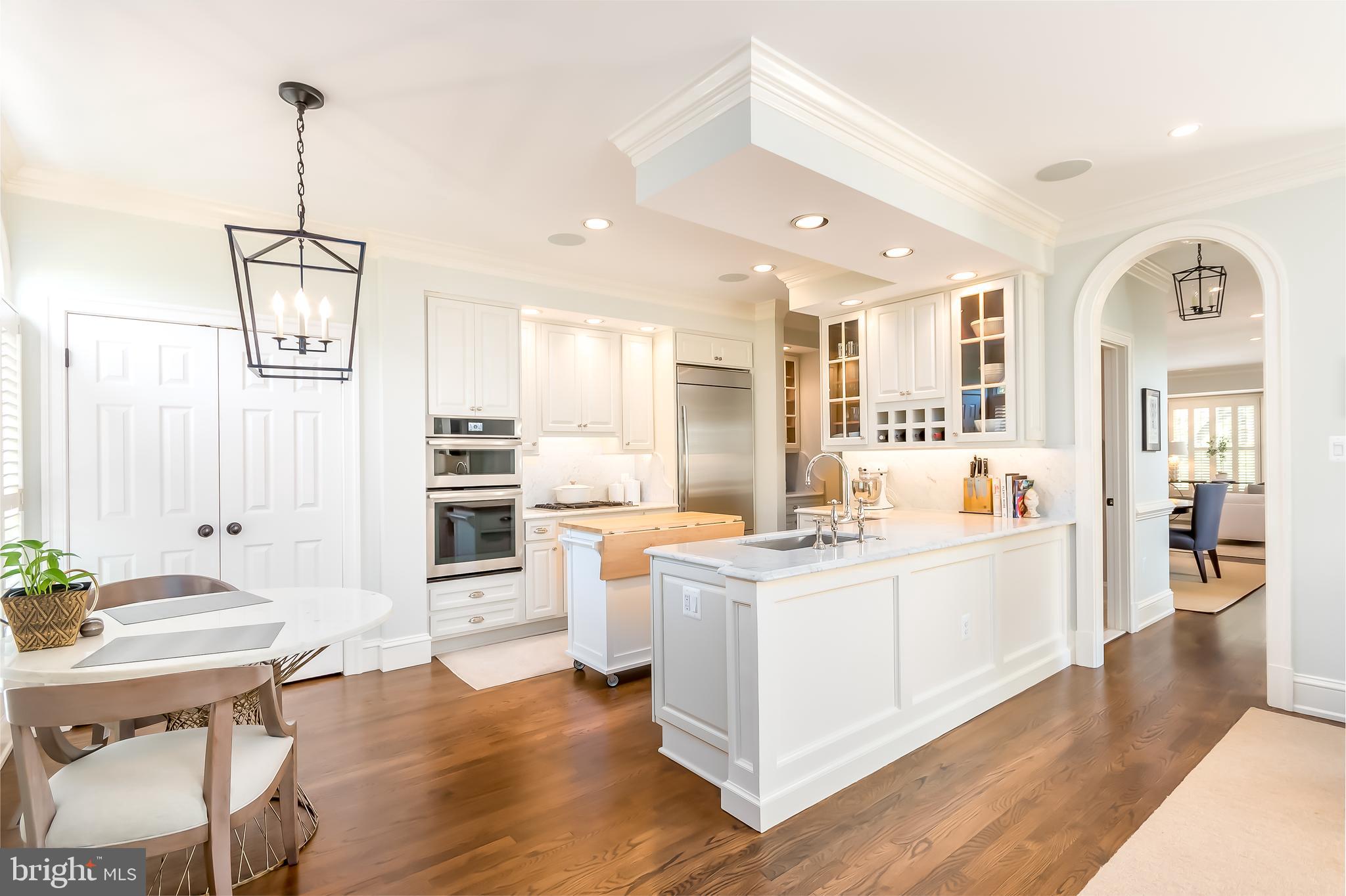 HAMPTONS OF MCLEAN - Residential