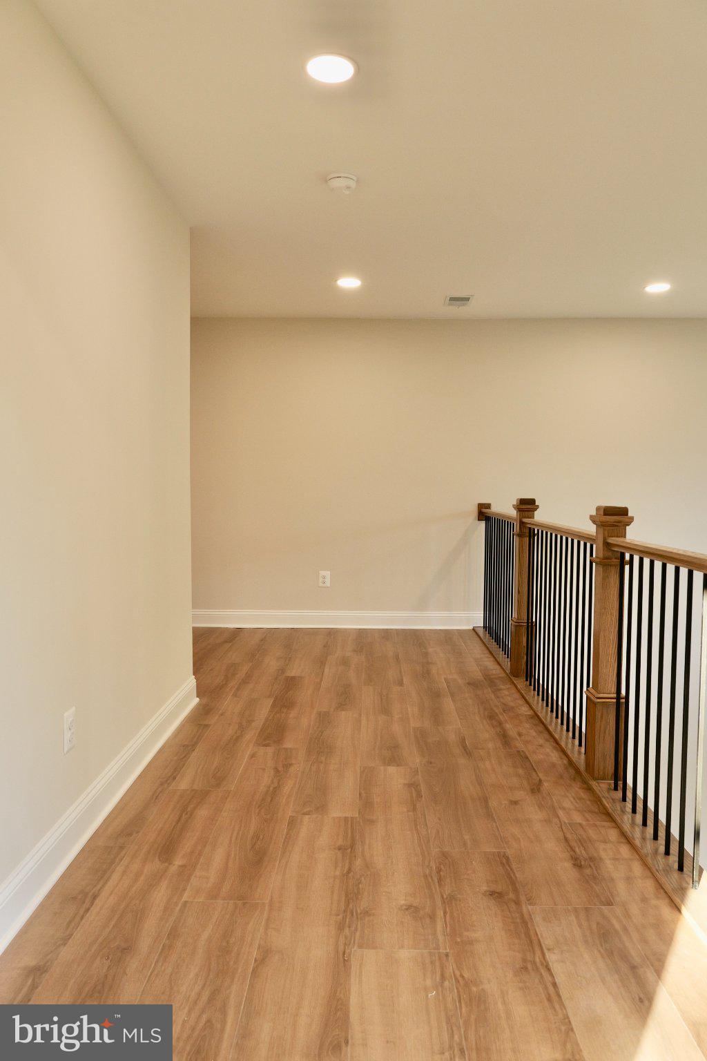 RIVER BEND - Residential