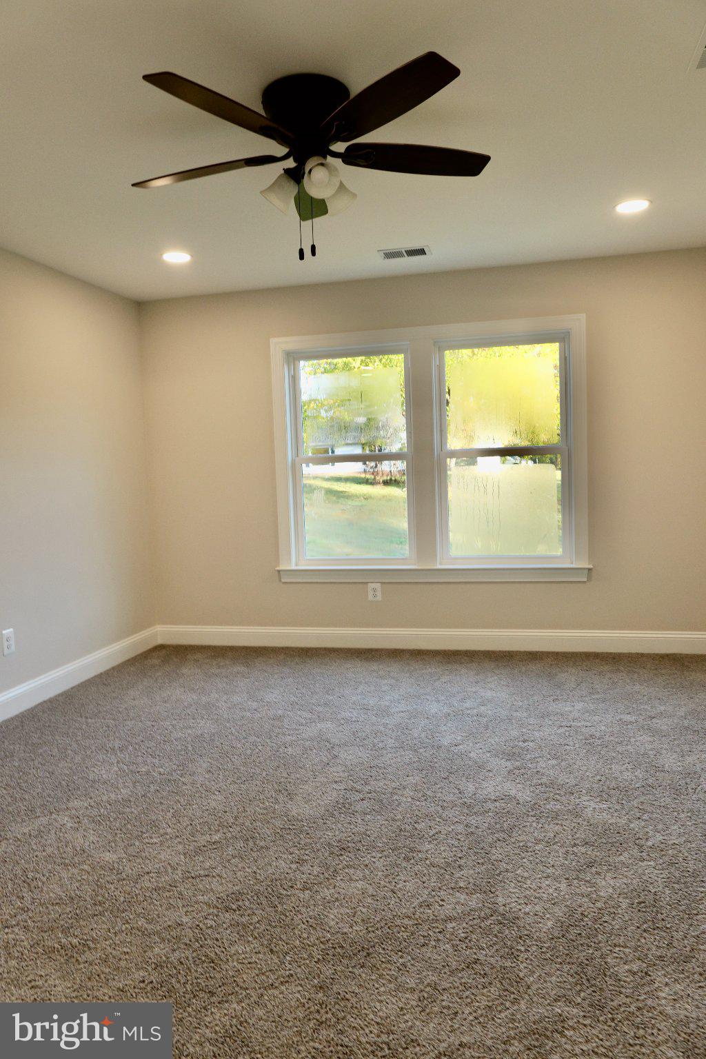 RIVER BEND - Residential