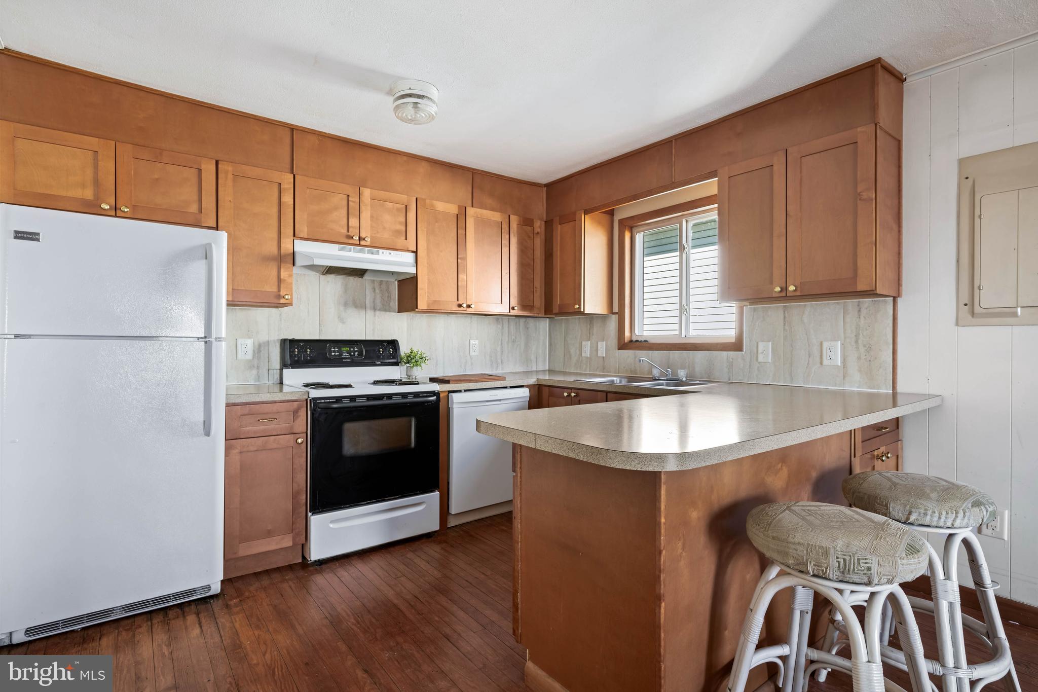 123 JAMESTOWN ROAD D