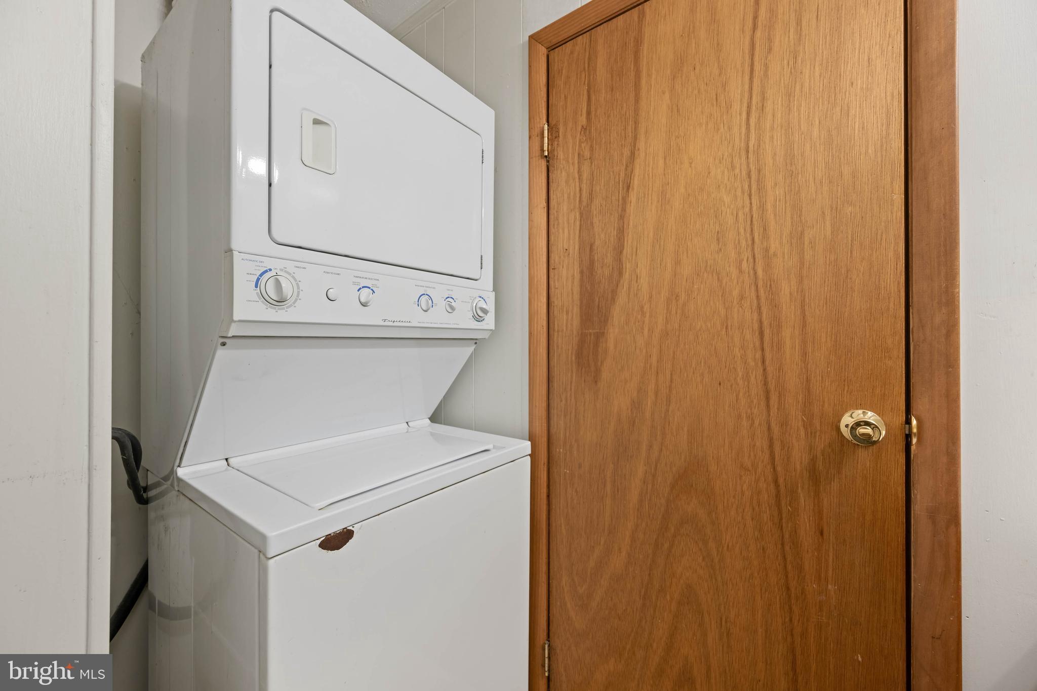 CAINE HARBOR MILE - Residential