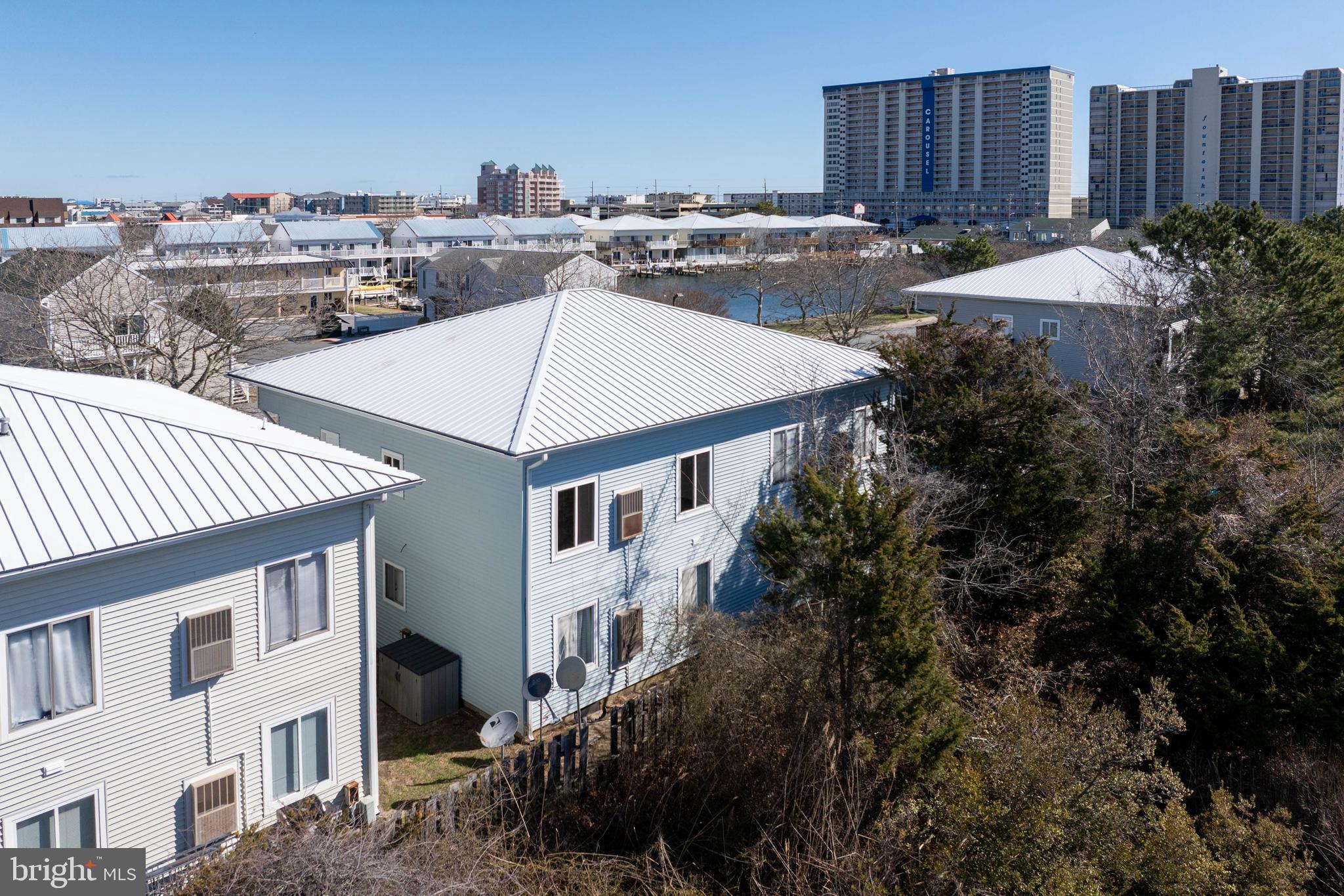 CAINE HARBOR MILE - Residential