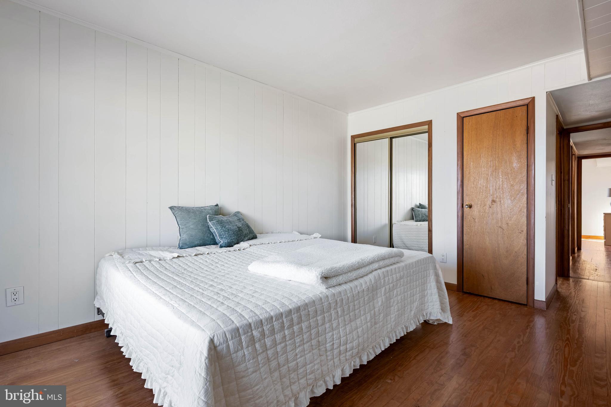 CAINE HARBOR MILE - Residential