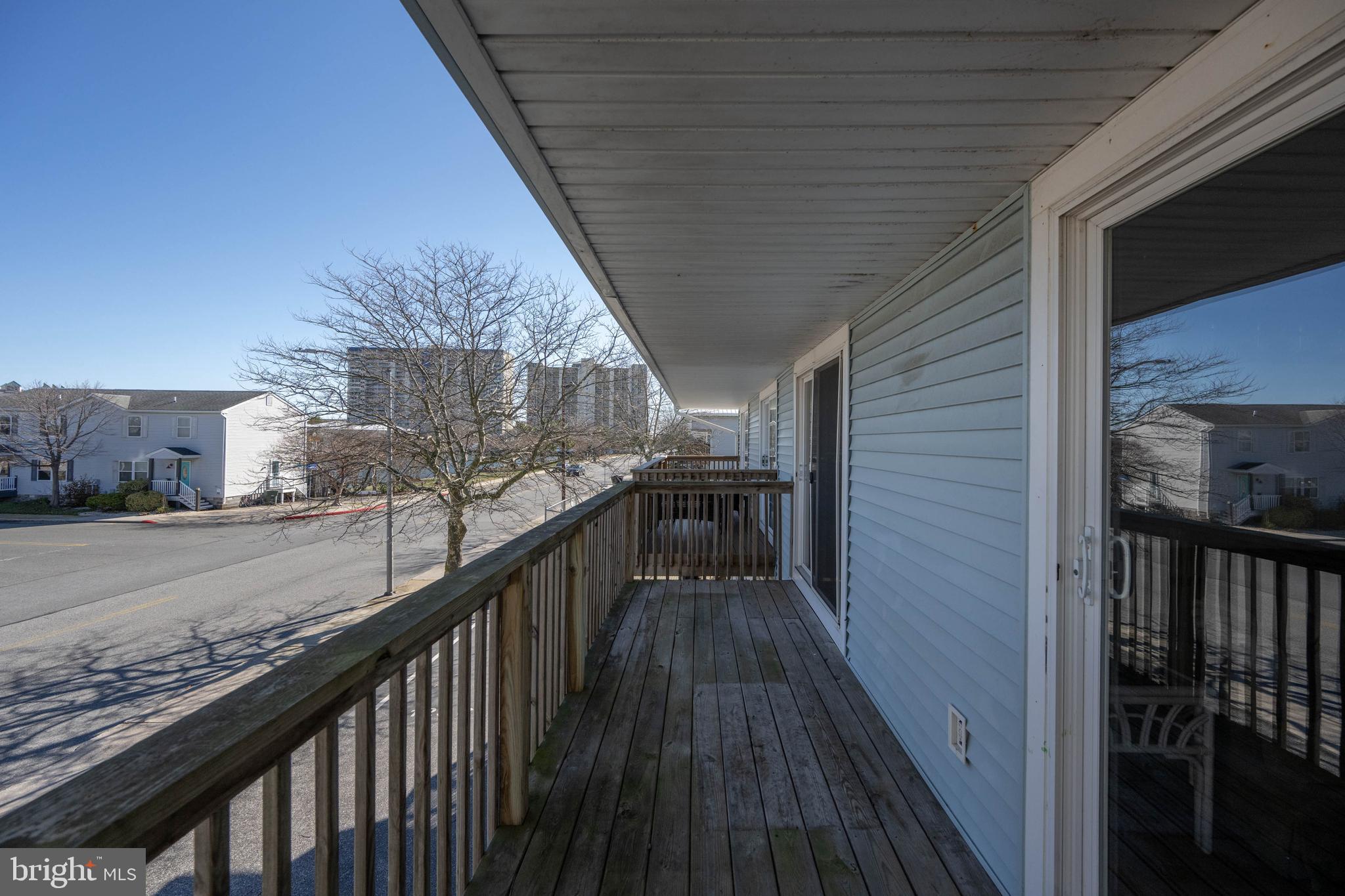 CAINE HARBOR MILE - Residential