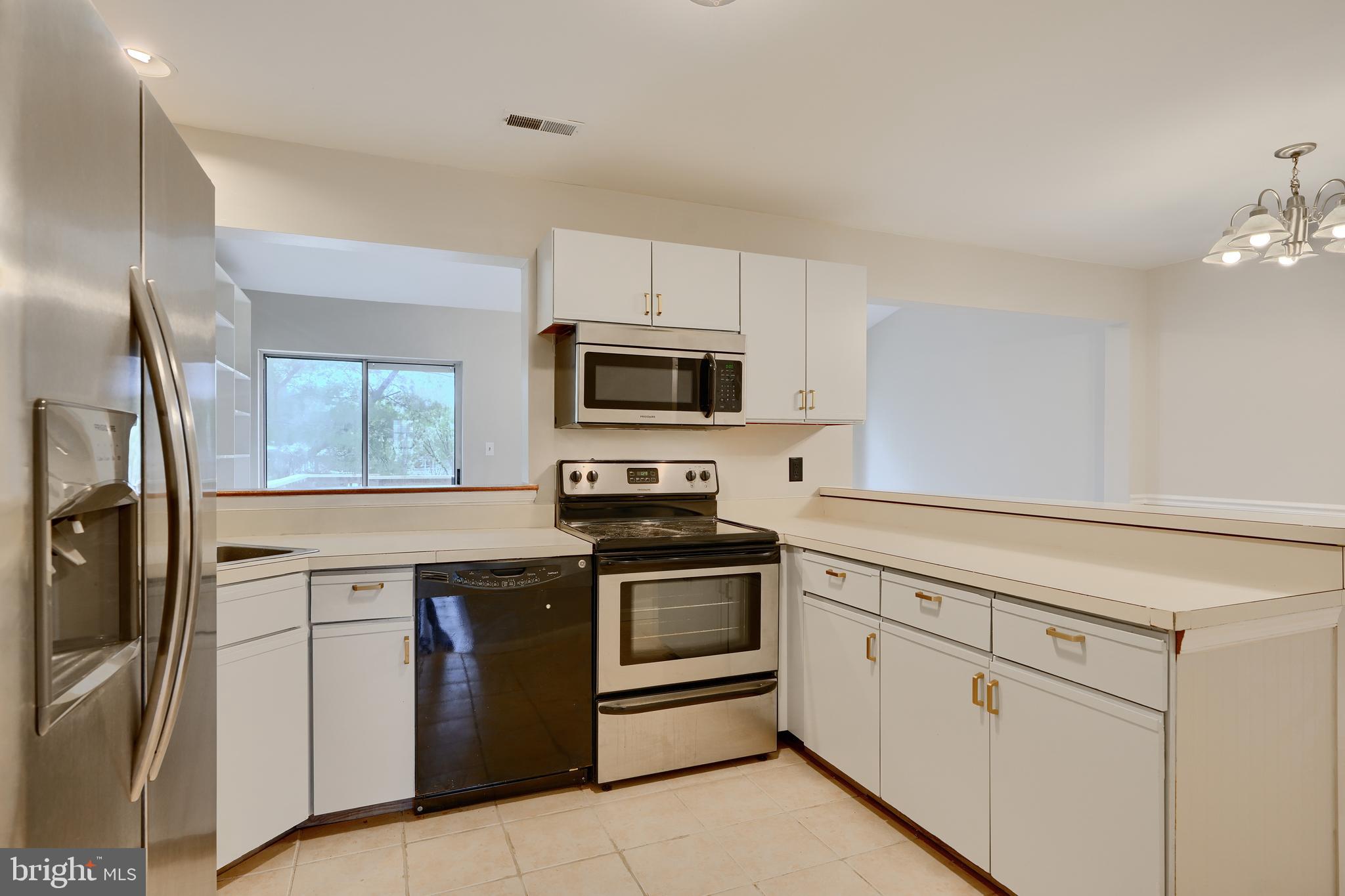 MAJORS CHOICE - Residential Lease