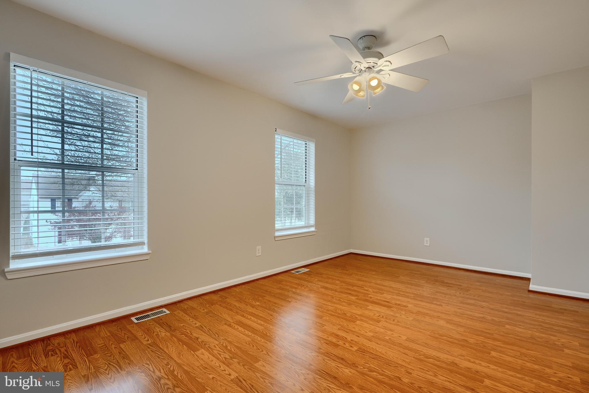 MAJORS CHOICE - Residential Lease