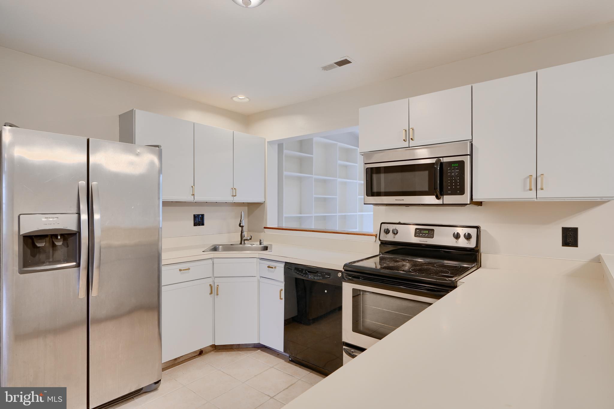 MAJORS CHOICE - Residential Lease