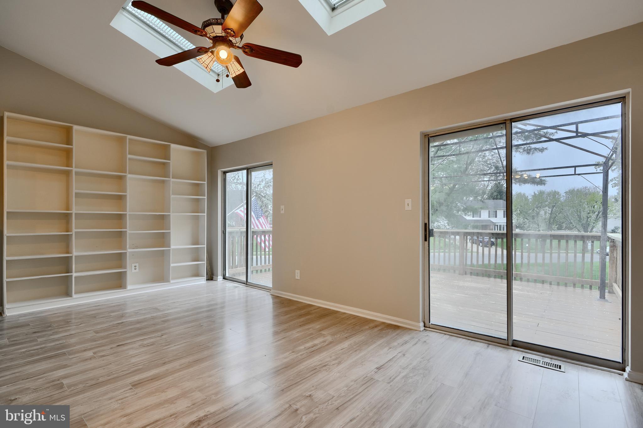 MAJORS CHOICE - Residential Lease