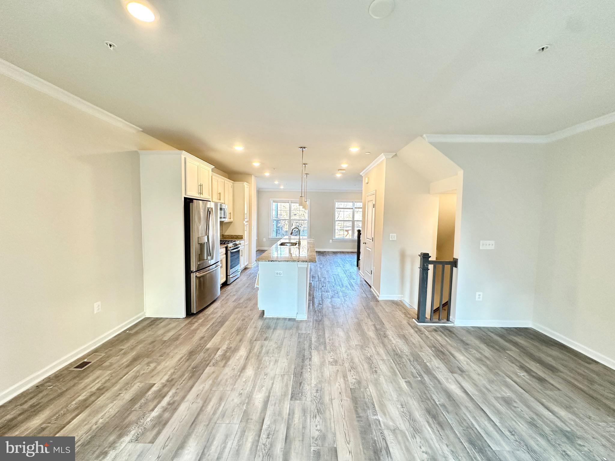 COLLEGE PARK - Residential Lease