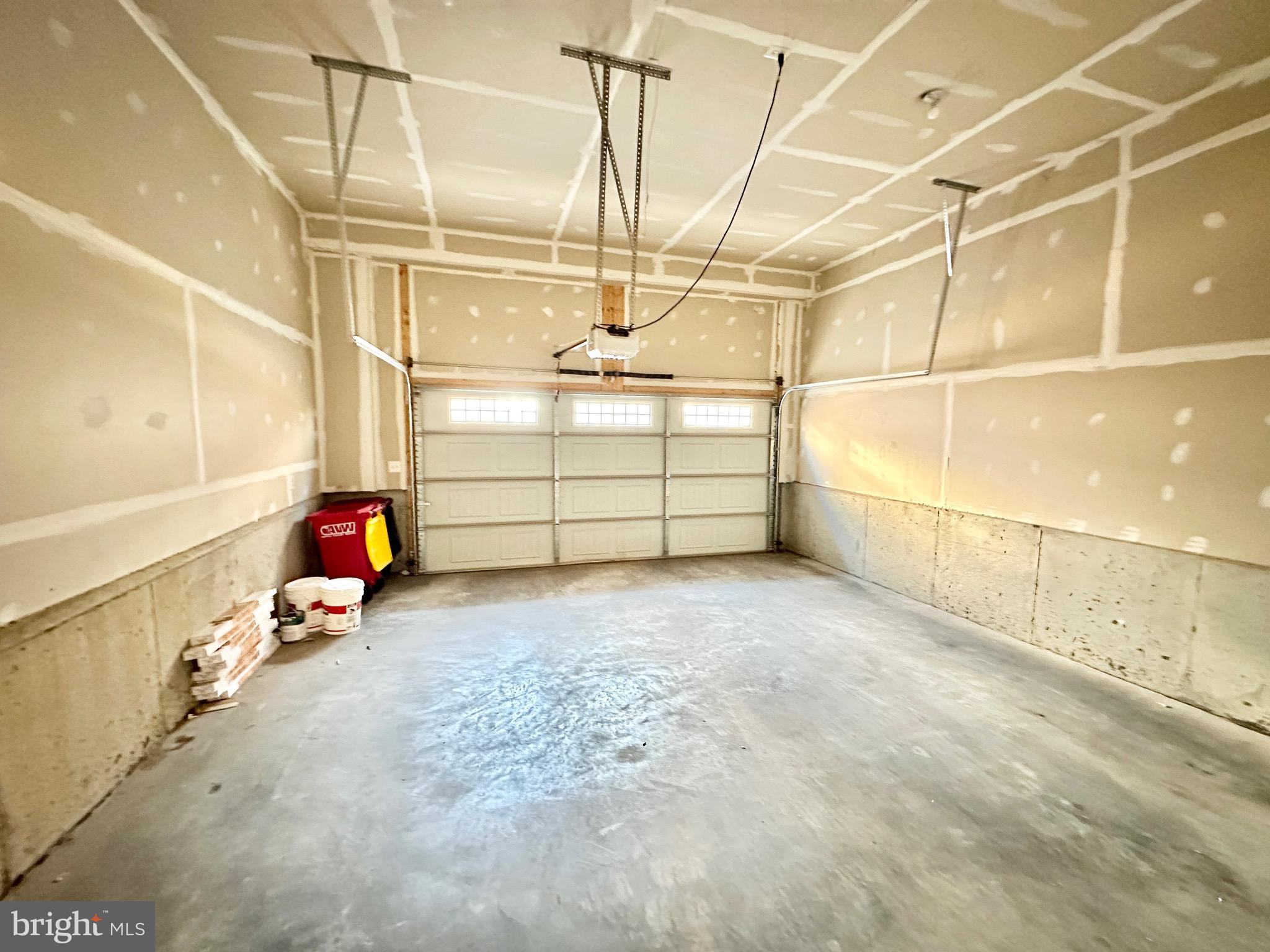 COLLEGE PARK - Residential Lease