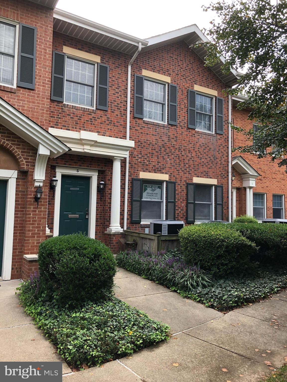 FAIRFAX TOWNE OFFICE PARK - Commercial Lease