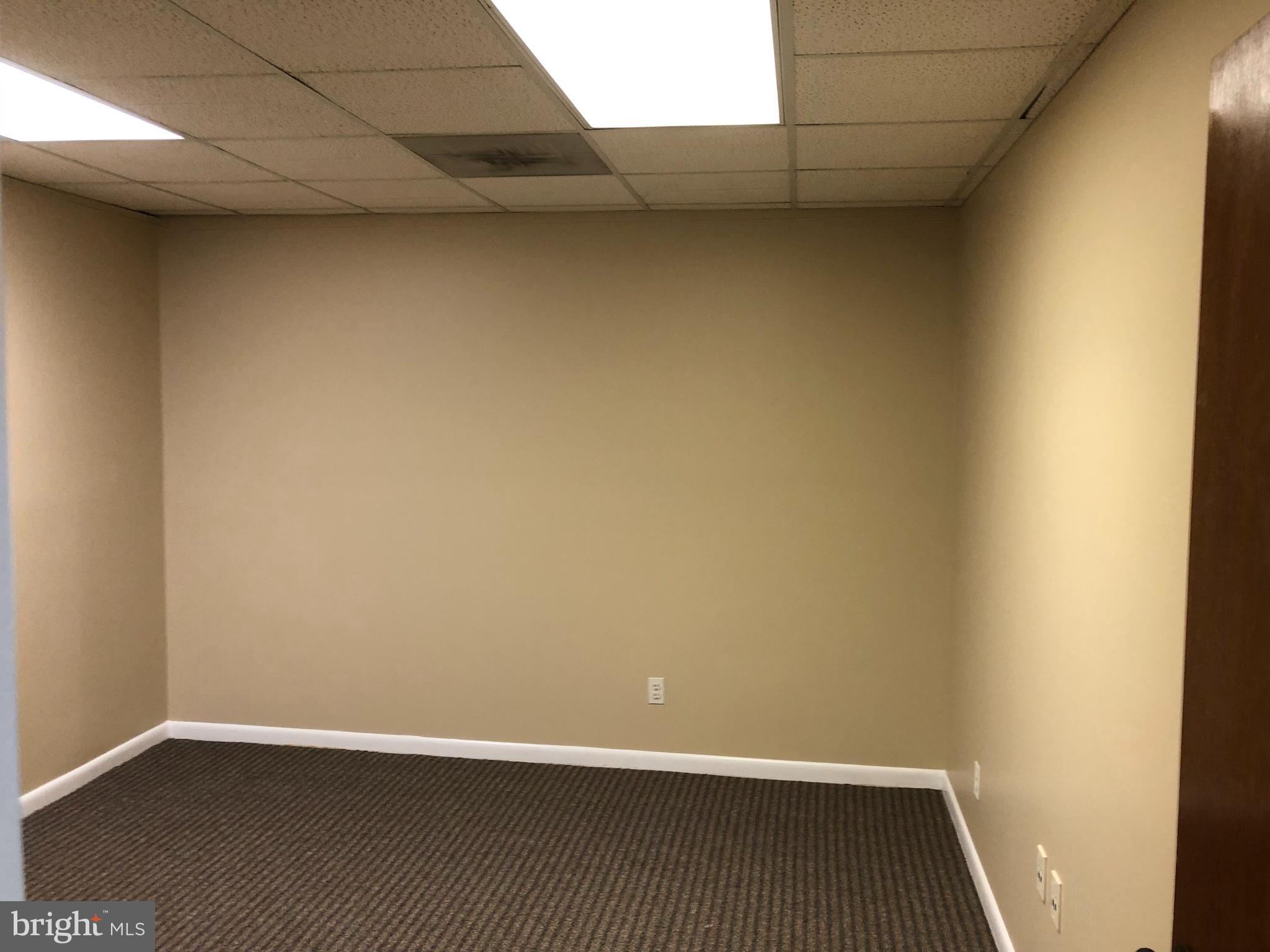 FAIRFAX TOWNE OFFICE PARK - Commercial Lease