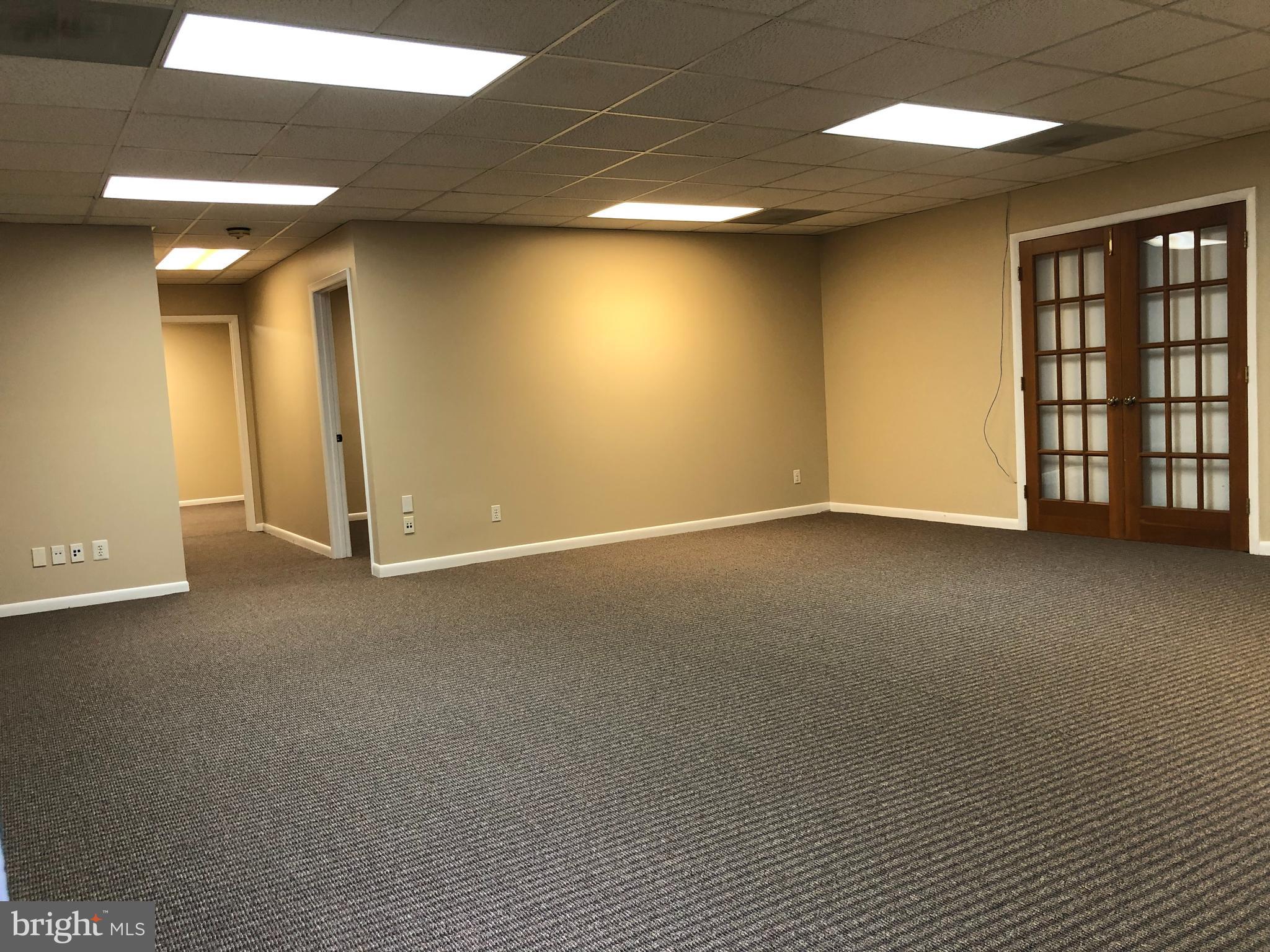 FAIRFAX TOWNE OFFICE PARK - Commercial Lease