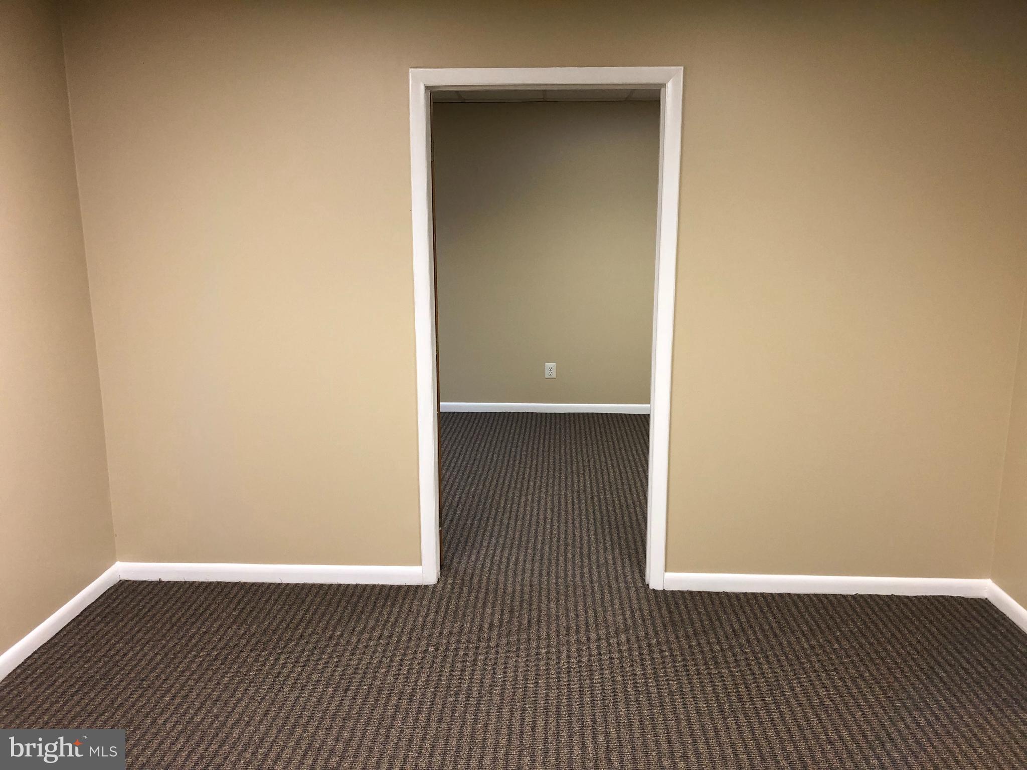 FAIRFAX TOWNE OFFICE PARK - Commercial Lease