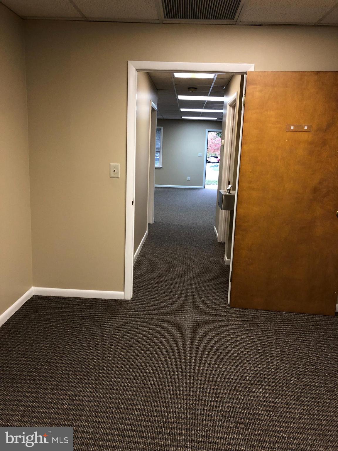 FAIRFAX TOWNE OFFICE PARK - Commercial Lease