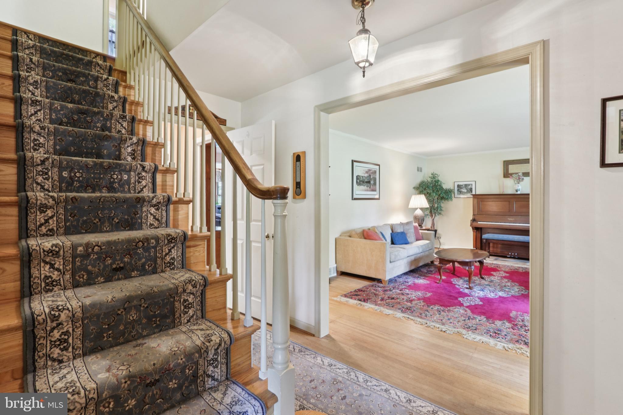 800 HUNT CLUB LANE