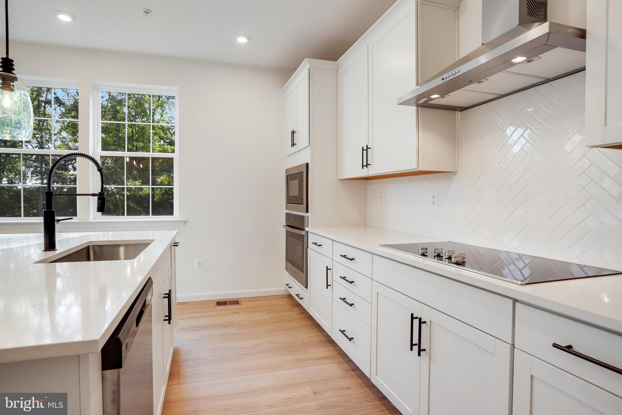 VINCENT ESTATES - Residential