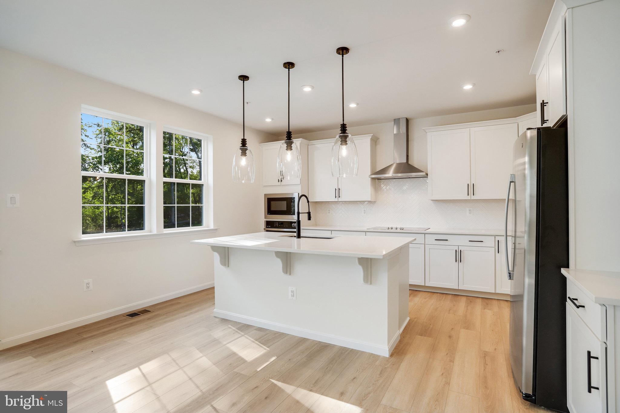 VINCENT ESTATES - Residential