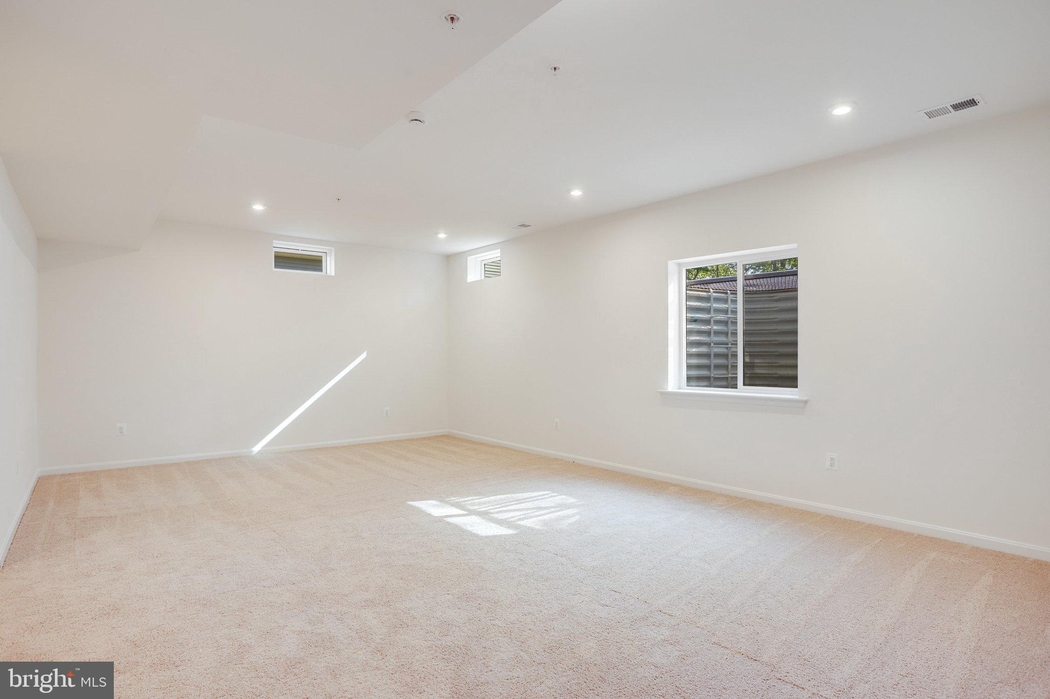 VINCENT ESTATES - Residential