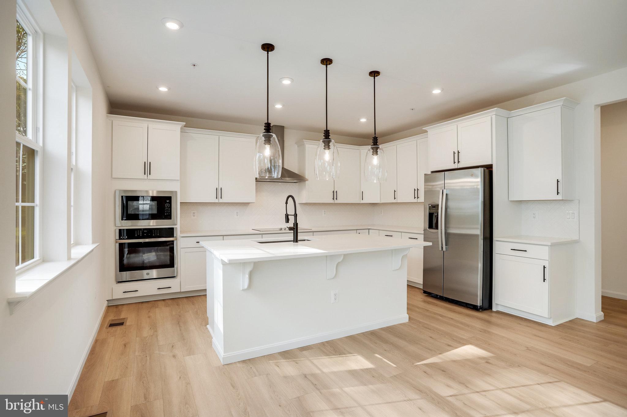 VINCENT ESTATES - Residential