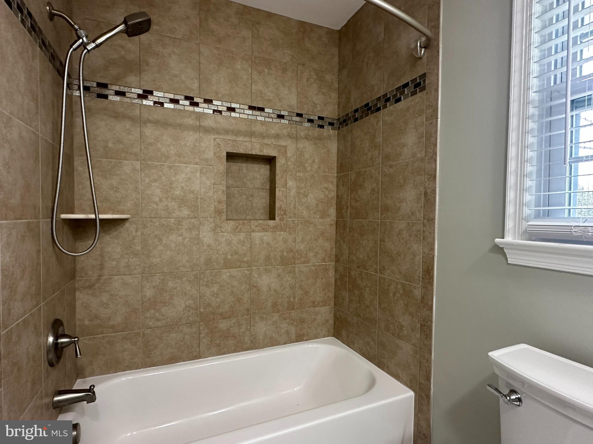 VARSITY PARK - Residential Lease