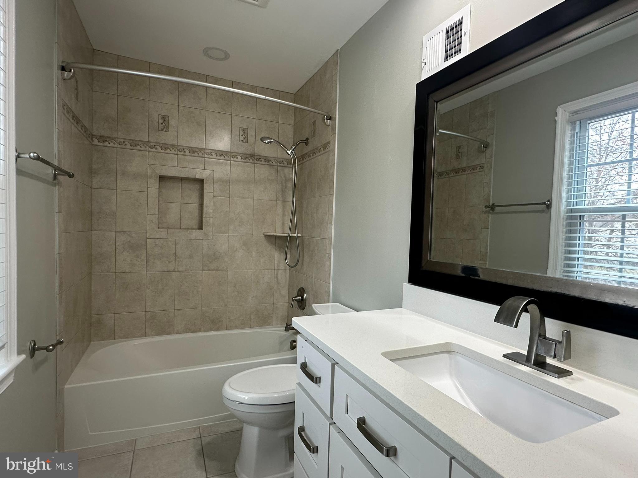 VARSITY PARK - Residential Lease