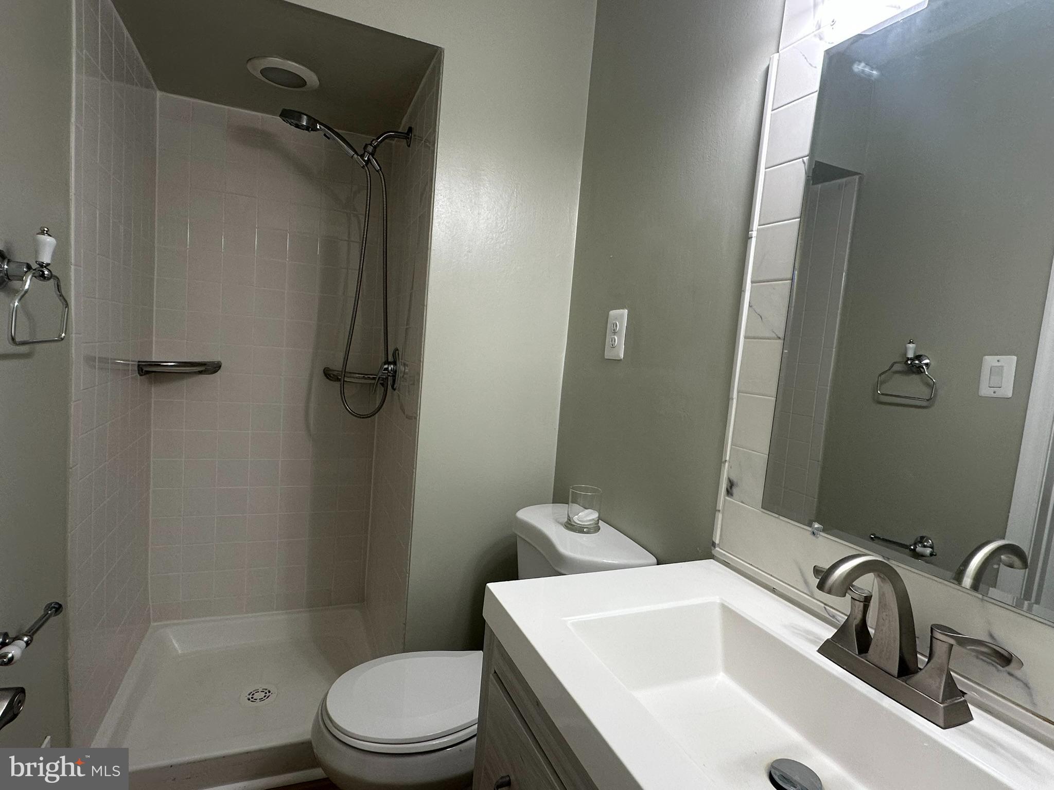 VARSITY PARK - Residential Lease