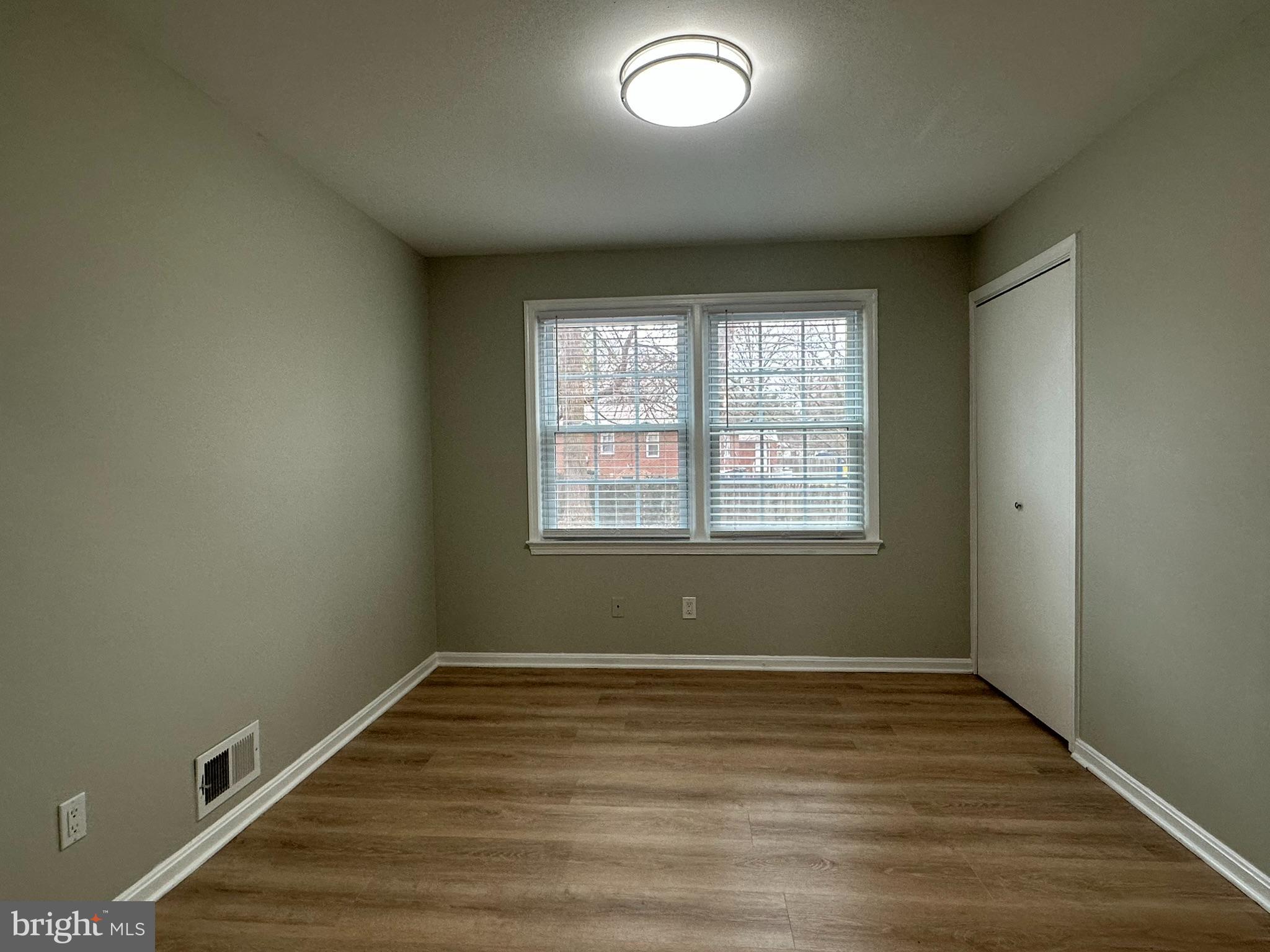 VARSITY PARK - Residential Lease