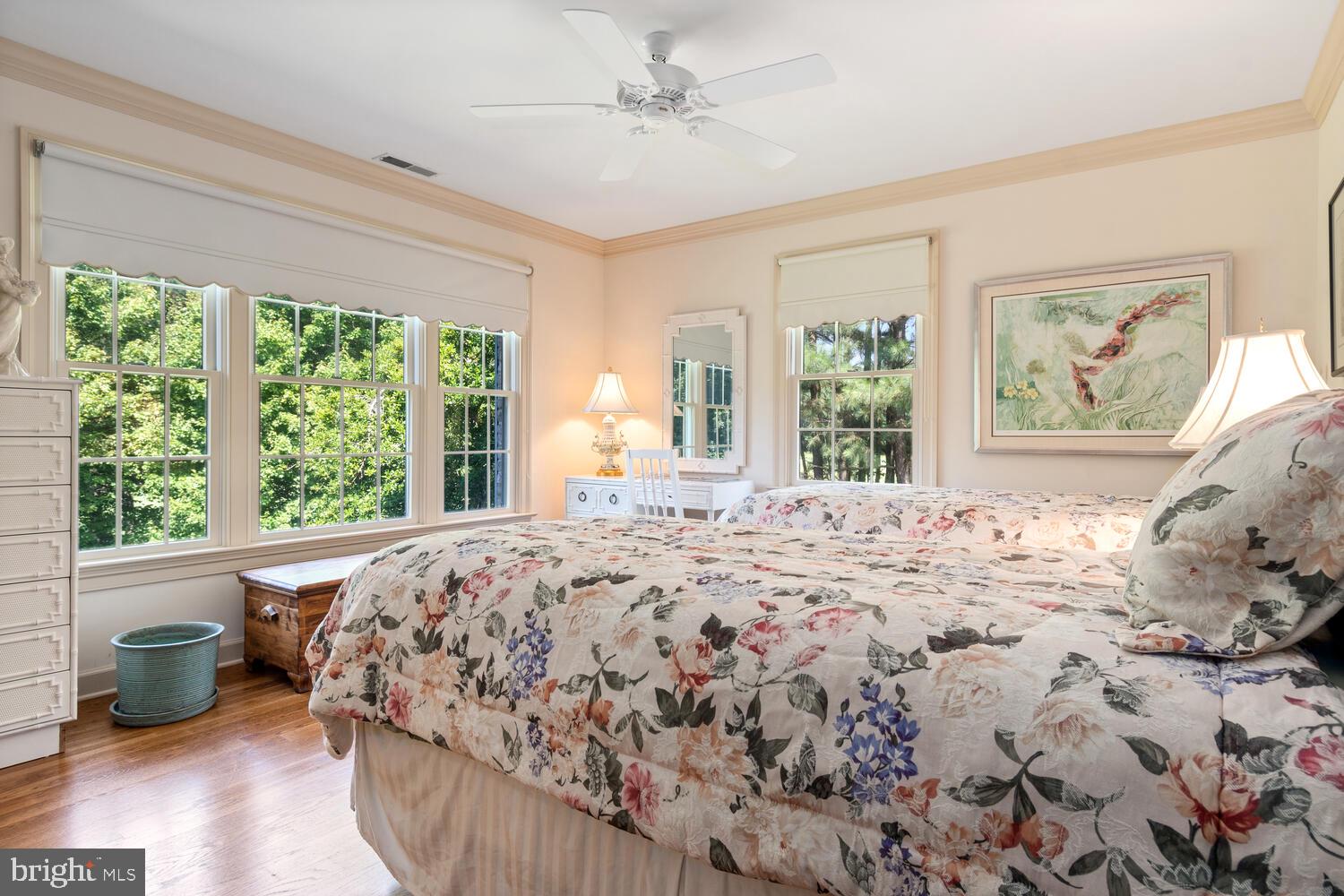 ROYAL OAK - Residential