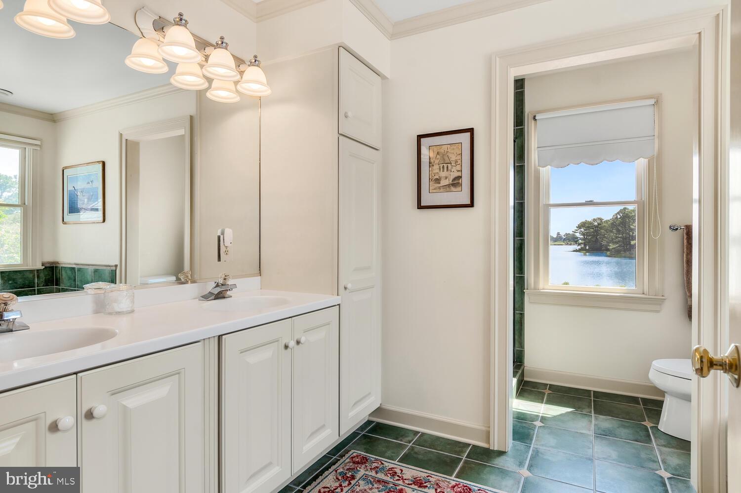 ROYAL OAK - Residential