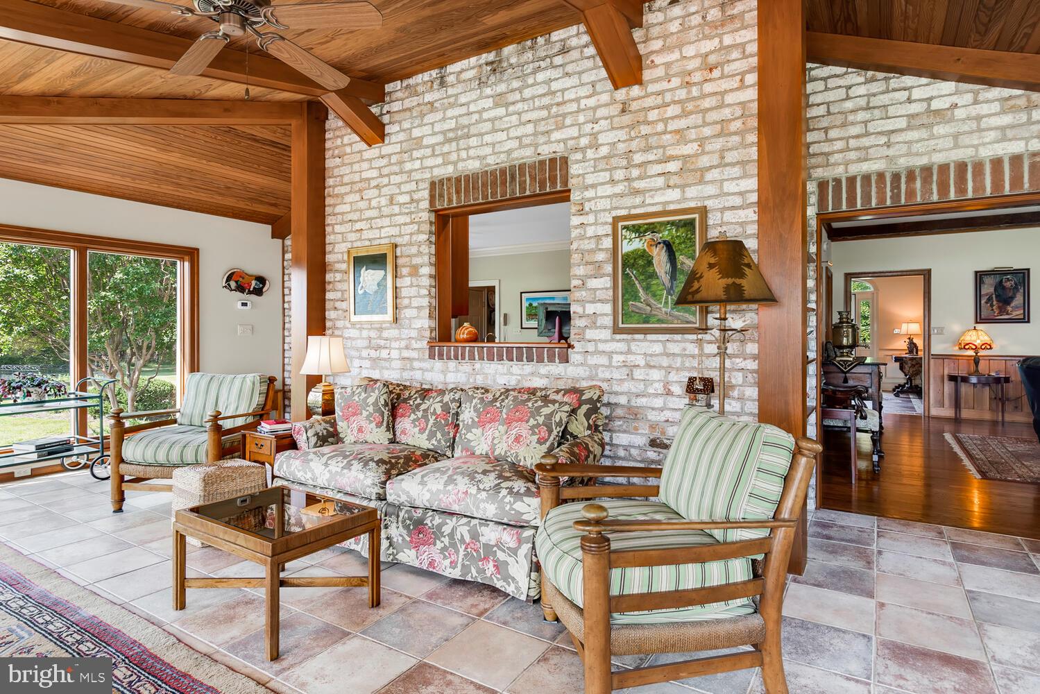 ROYAL OAK - Residential